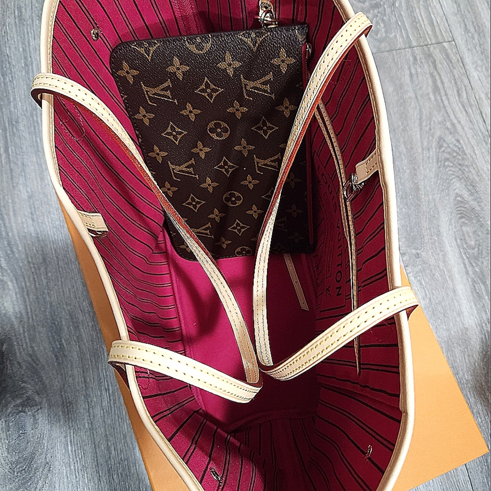 Louis Vuitton Neverfull MM